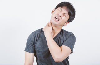 強く揉む治療は止めた方がいい